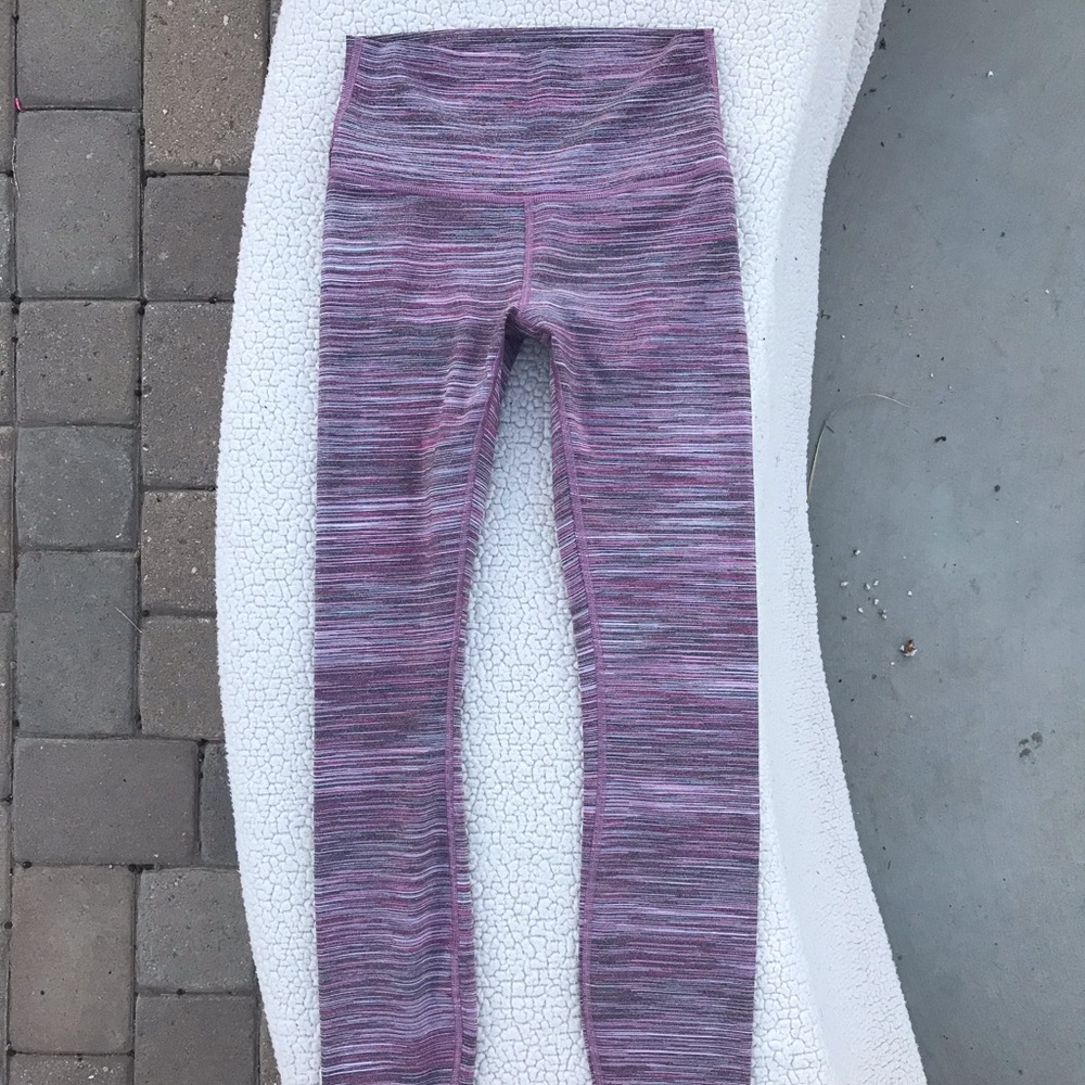 High waisted Lululemon full length leggings 💜